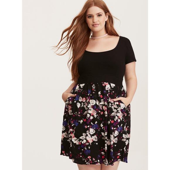 Torrid Dress Plus 2X Mini Challis Knit‎ Skater Floral Short Sleeve Casual Black - Picture 1 of 11